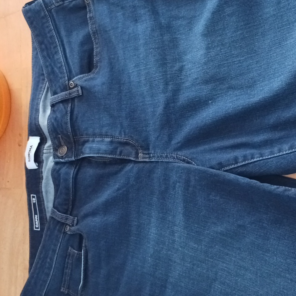 Capri Jeans